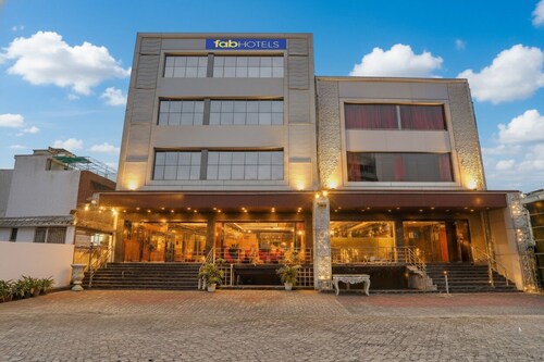 Fabhotel Golden Rivaah