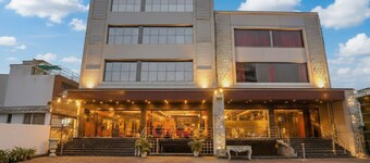 Fabhotel Golden Rivaah