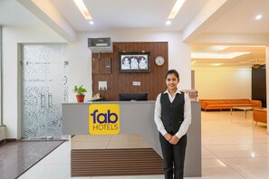 Reception - Fabhotel Ayodhya Palace (Bengaluru)