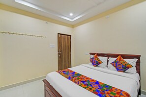 Deluxe kamer | Lakens van Egyptisch katoen, luxe beddengoed, een kluis op de kamer