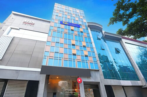 Fabhotel Insight Inn