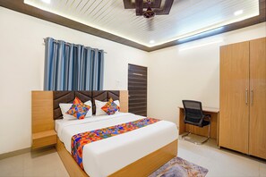 Deluxe Room | Egyptian cotton sheets, premium bedding, in-room safe, free WiFi