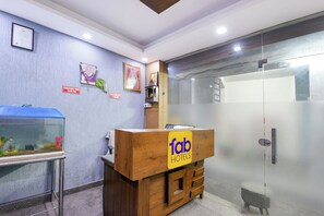 Reception - Fabhotel Hari Nagar Ashram (New Delhi)