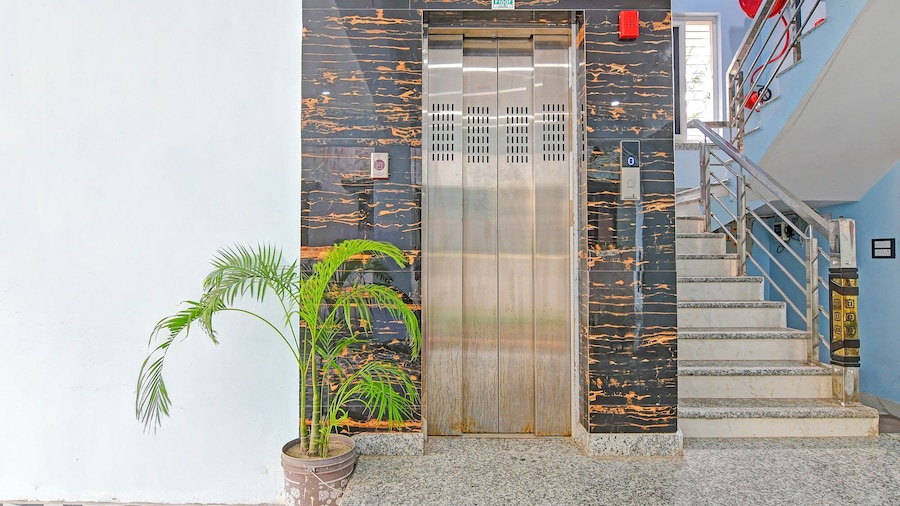 Fabhotel The Ax Inn