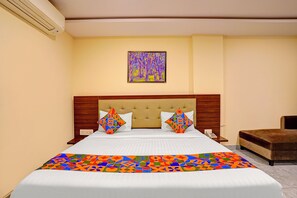 Suite | Egyptian cotton sheets, premium bedding, in-room safe, free WiFi - Fabhotel Millennials (Anekal)