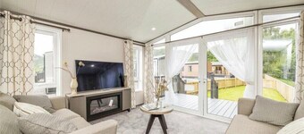New lodge on Caledonian lodges resort