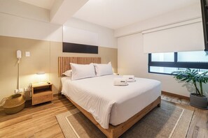 Iron/ironing board, travel crib, free WiFi, bed sheets - geko | Elephant _2BR w/free parking near Kennedy (Miraflores)