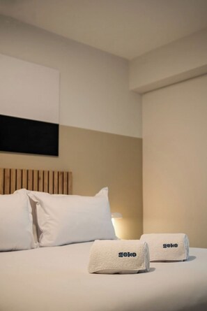 Fer et planche à repasser, lit parapluie, Wi-Fi gratuit, draps fournis