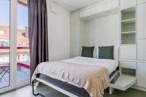 Ferros/tábuas de passar roupa, Wi-Fi, roupa de cama