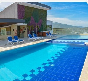 Pool - 2-bedroom apartment in enjoyable el rodadero Santa Marta with WiFi, AC (Santa Marta)