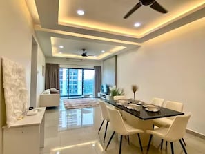 Superior Apartment, 3 Bedrooms, Balcony, City View | In-room dining