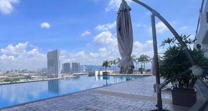 Rooftop Pool Jalan Landmark Apartments