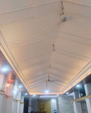 Interior. Comfi Stay Hotel AC Rooms Pet Freindly
