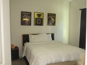 3 bedrooms, iron/ironing board, WiFi, bed sheets