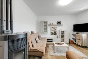 TV, lareira