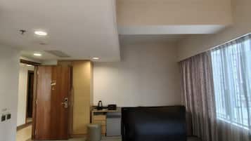 Desk, laptop workspace, free WiFi