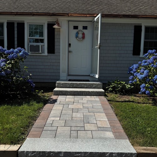 Relax in this Sandwich Farmhouse - Cape Cod