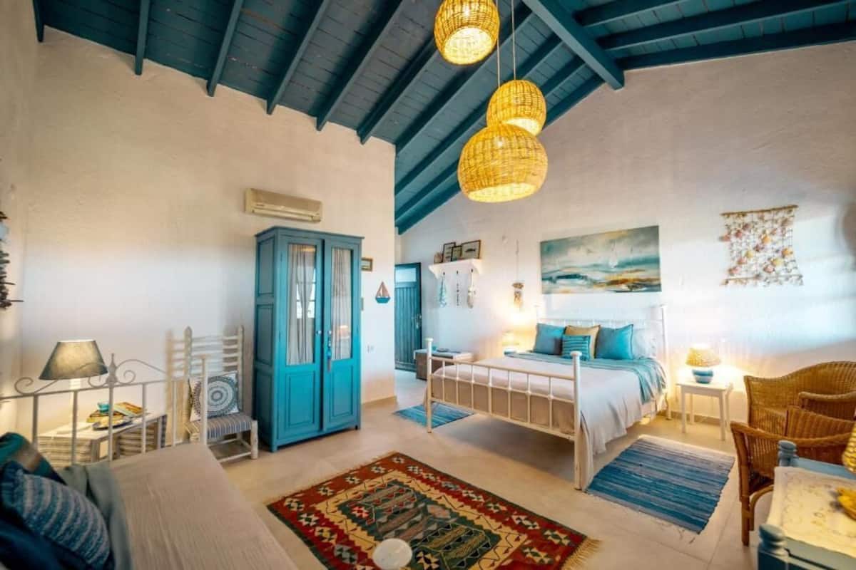 Luxury Quadruple Room, Balcony, Hill View | Iron/ironing board, free WiFi