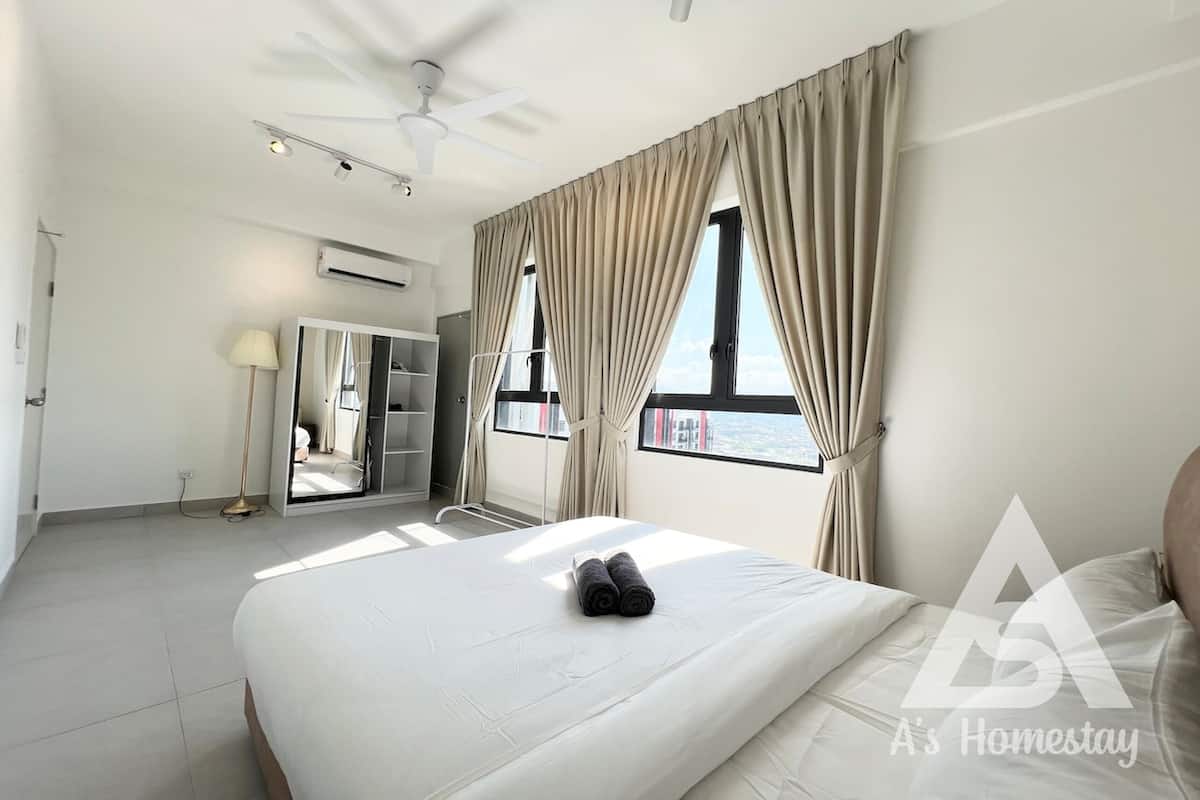 Superior Apartment, 2 Bedrooms, City View | Desk, free WiFi