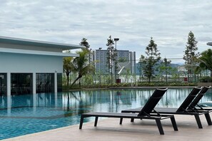 Sun deck