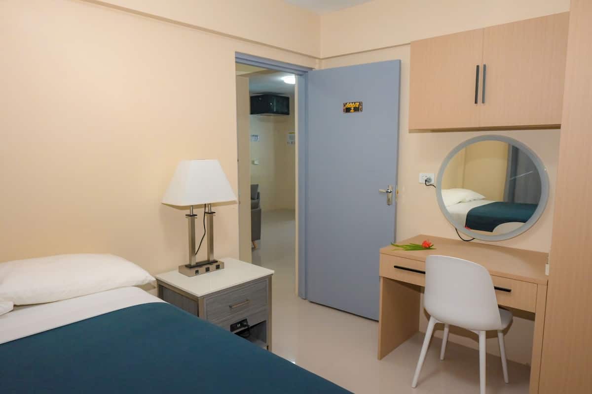 Apartment, 2 Bedrooms, Garden View | Blackout drapes, iron/ironing board, free WiFi