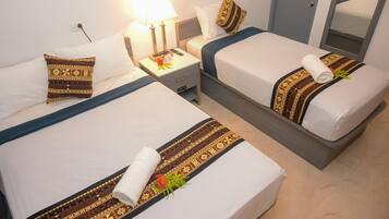 Executive-Suite, Balkon, Blick auf die Anlage