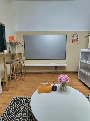 TV