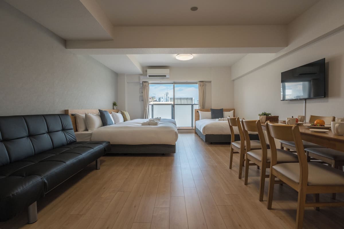 Exclusive Condo, Lanai, City View