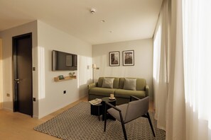 39-inch flat-screen TV with digital channels