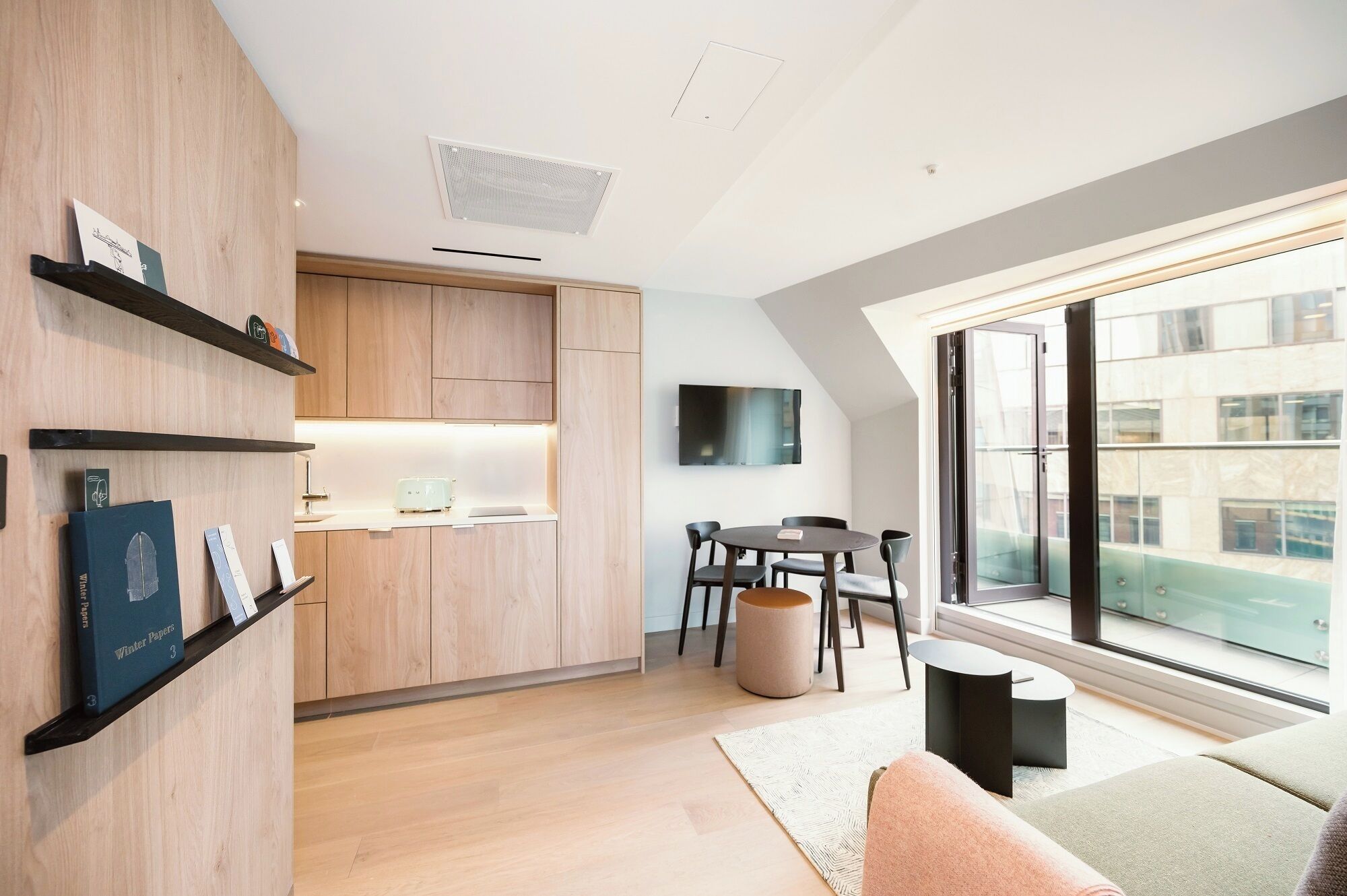 Superior Apartment, City View (1B4DX) | City view