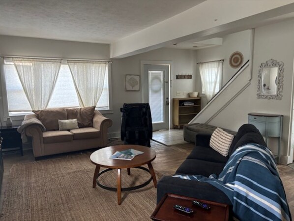 智能电视、壁炉