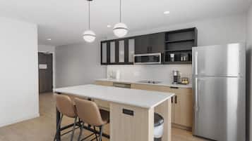 Suite, 1 Bedroom | Private kitchen