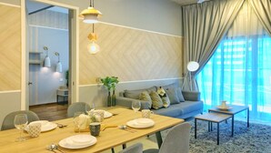 Ảnh chưa phân loại, 4 trong số 57 ảnh, nút