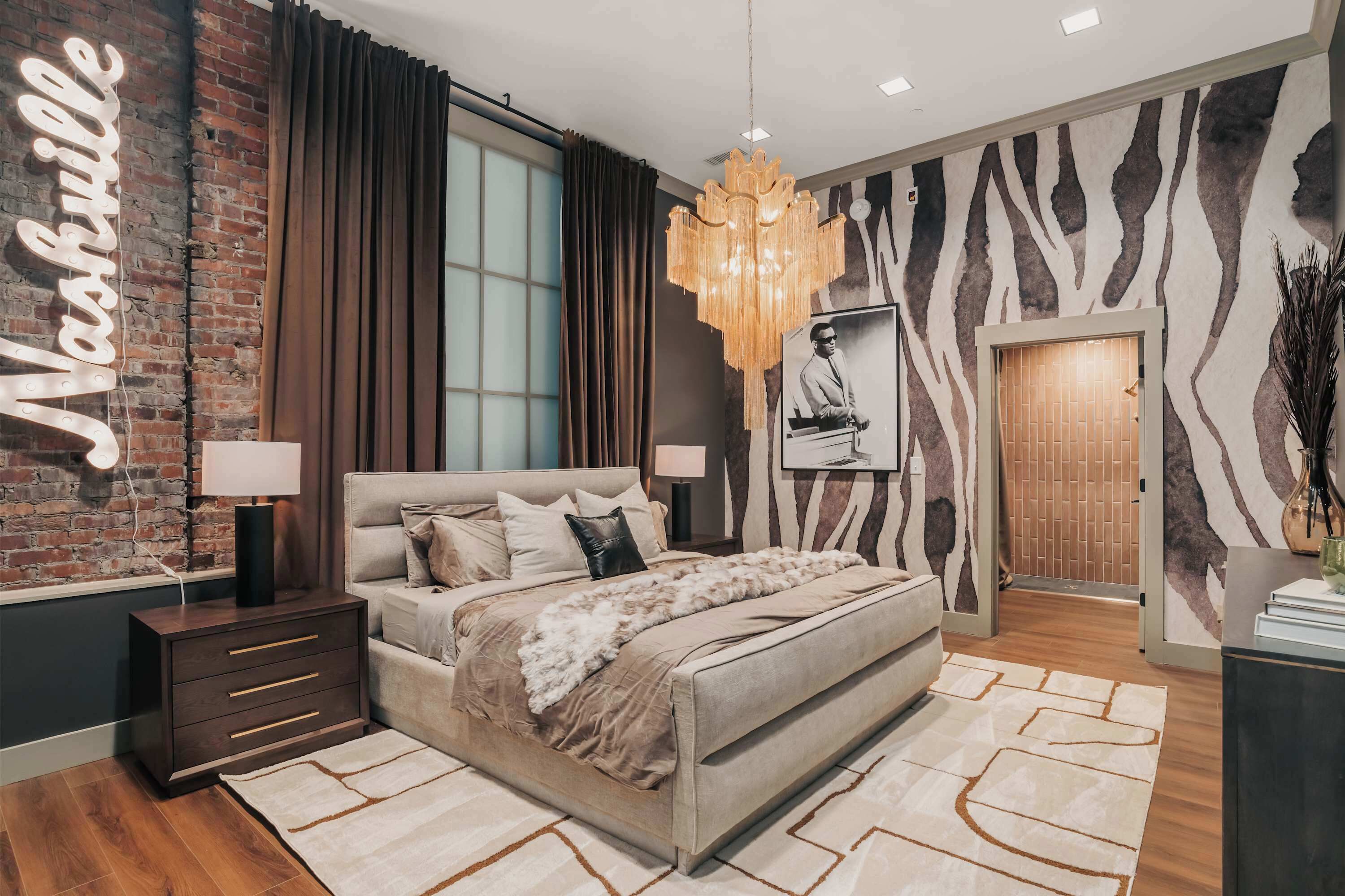 4 quartos, ferros/tábuas de passar roupa, Wi-Fi, roupa de cama