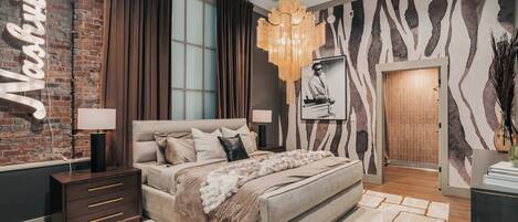 4 habitaciones, tabla de planchar con plancha, wifi y ropa de cama