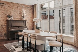 تناول الطعام