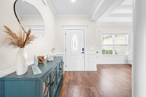 Interior - The Dock & Lantern Lakehouse (Brunswick)