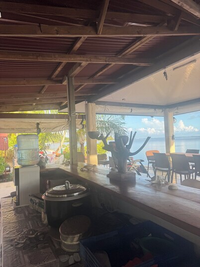 The calm that oﬀre a private easement On a large plot sea access