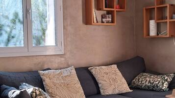 TV connectée, livres, chaßne hi-fi