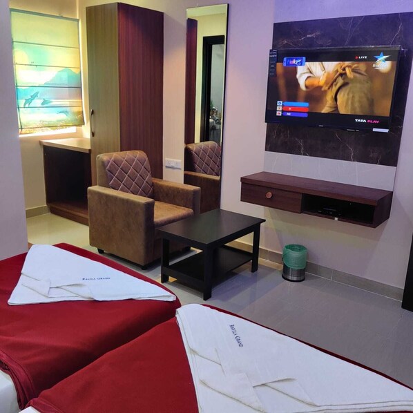 Deluxe Double Room, City View