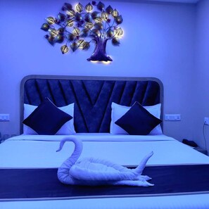 مكتب ومساحة عمل للكمبيوتر المحمول