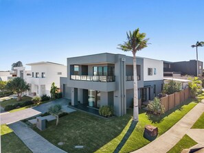 Exterior - One Palm - Beautifully designed home in Aureus Estate (Skennars Head)