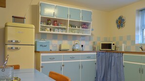 Private kitchen - 2 bedroom accommodation in Shildon, near Bishop Auckland (Shildon, near Bishop Auckland)