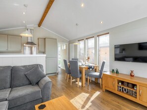 TV - 2 bedroom accommodation in Windermere and Troutbeck Bridge (Windermere and Troutbeck Bridge)