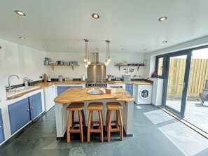 Dishwasher, highchair