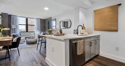 3-bed 2 bath condo in fabulous Hoboken with WiFi, AC, fitness room