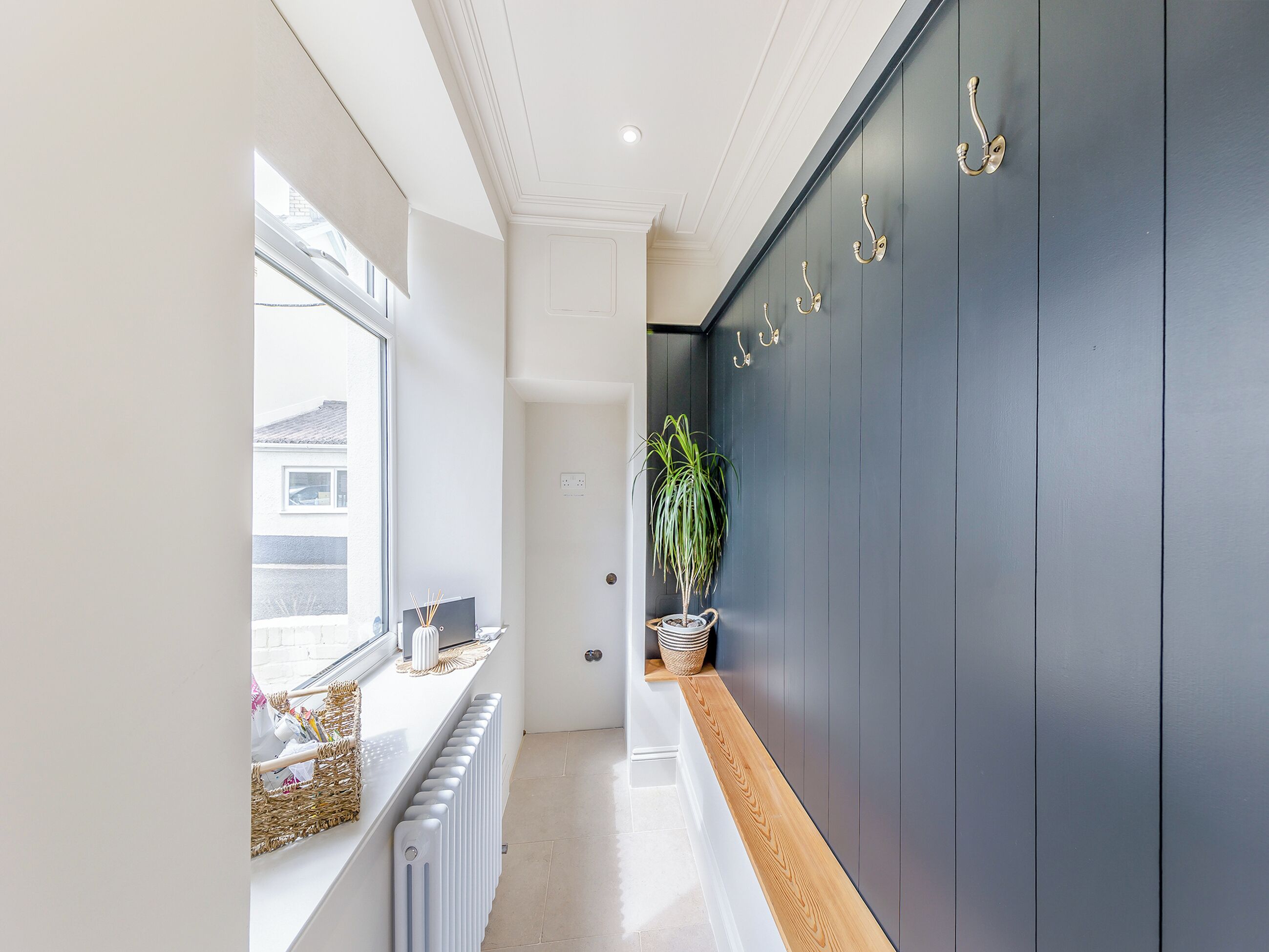 المنشأة من الداخل