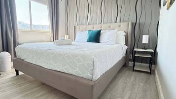 2 bedrooms, desk, iron/ironing board, WiFi