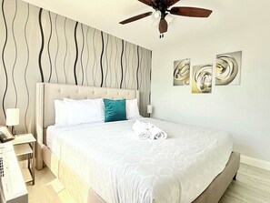 2 bedrooms, desk, iron/ironing board, WiFi