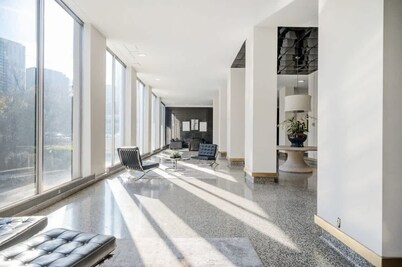 Downtown Atlanta Condo with Free Parking